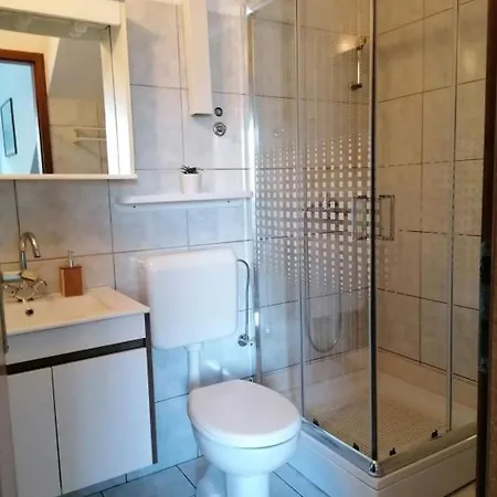 Apartment Family Postira