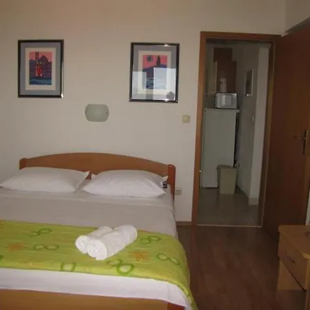 Family Apartment Postira